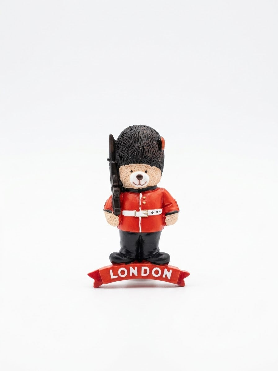 London guardsman ceramic magnet
